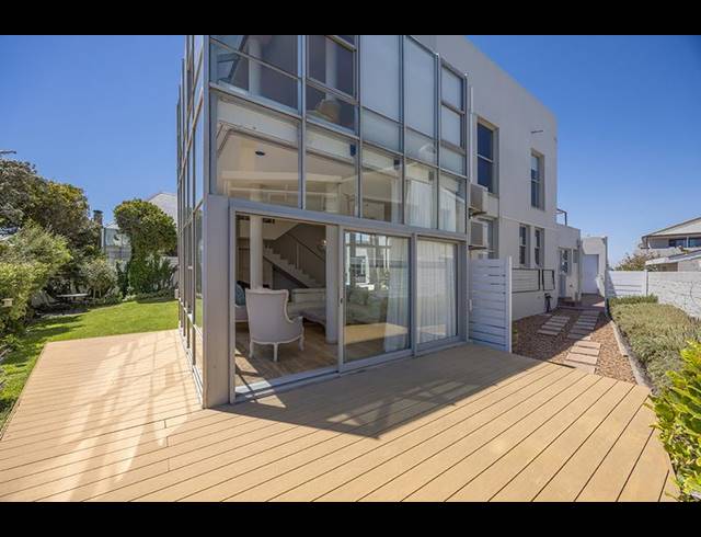 4 BEDROOM PROPERTY TO RENT IN BLOUBERGSTRAND